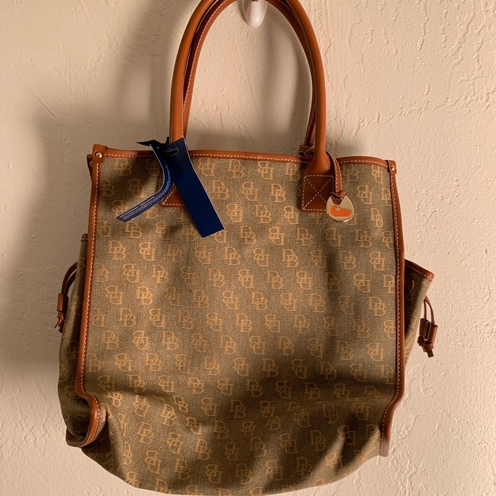 Dooney and Bourke Handbag
